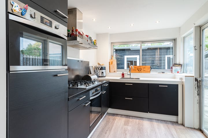 Photo 21 of Hazelaarstraat 18