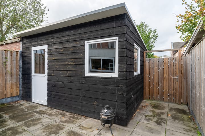 Photo 15 of Hazelaarstraat 18