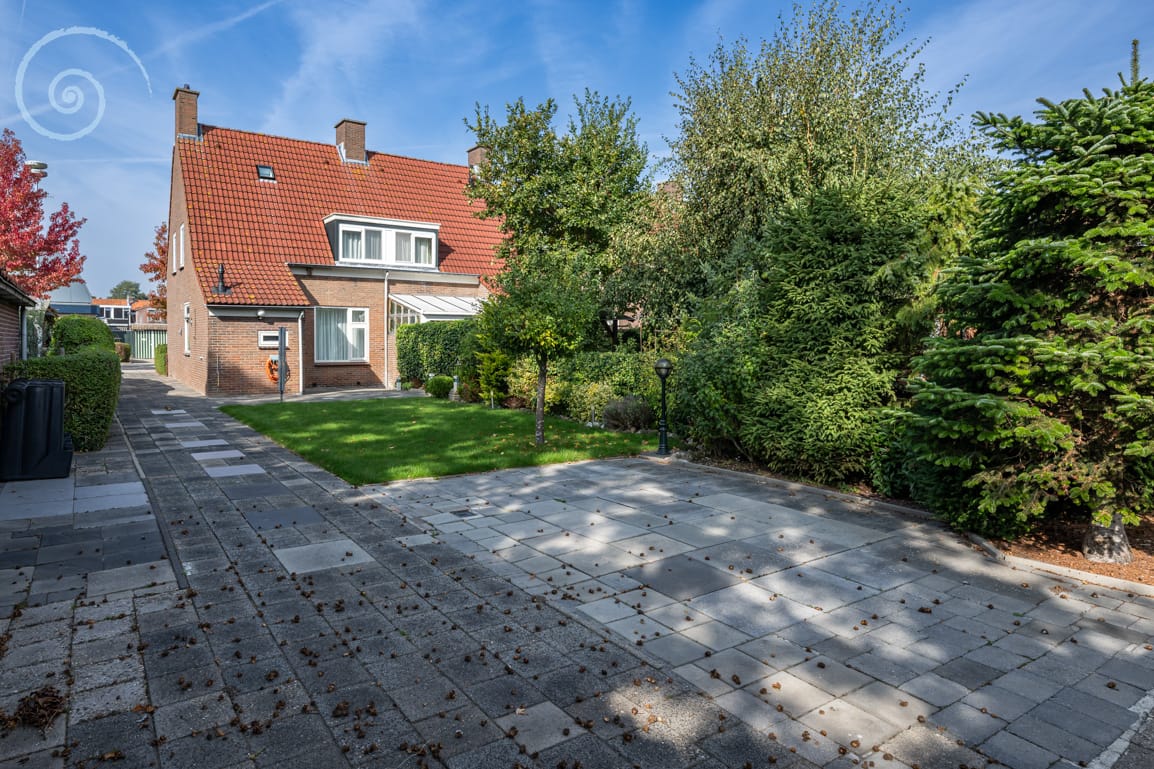 Photo 4 of Wilhelminastraat 36