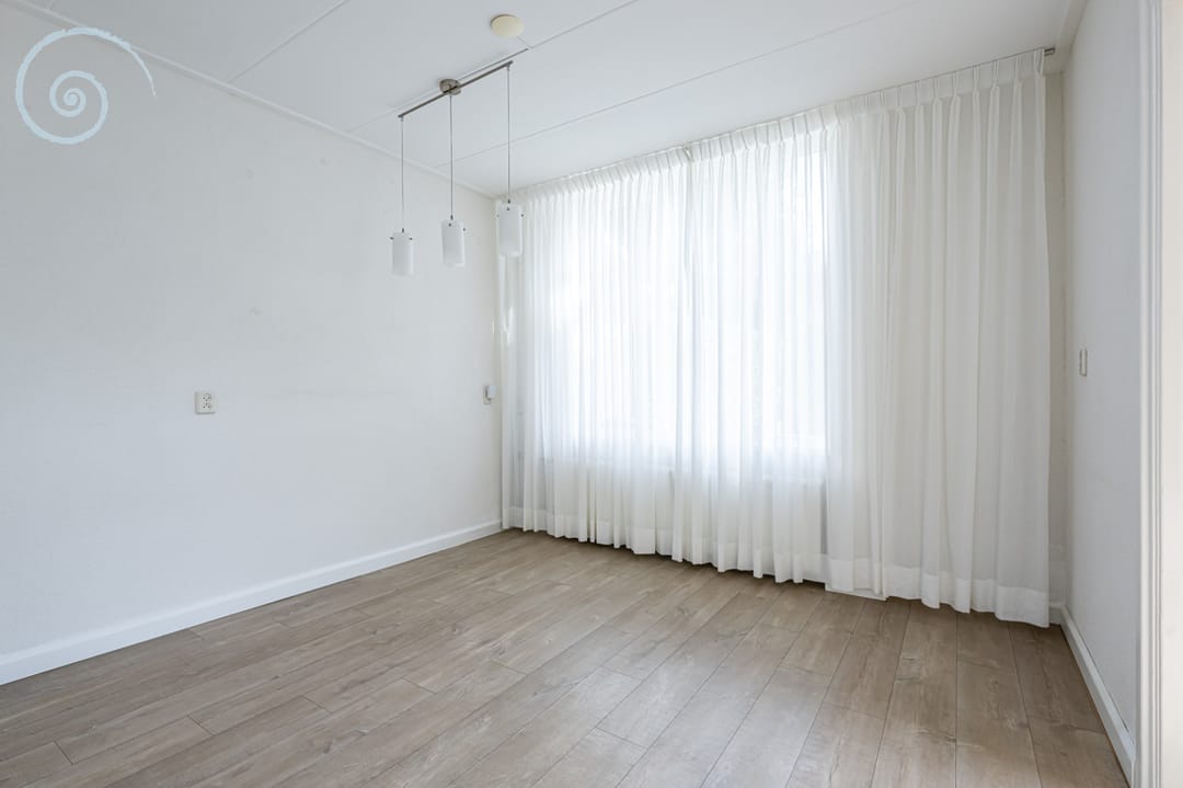 Photo 16 of Wilhelminastraat 36