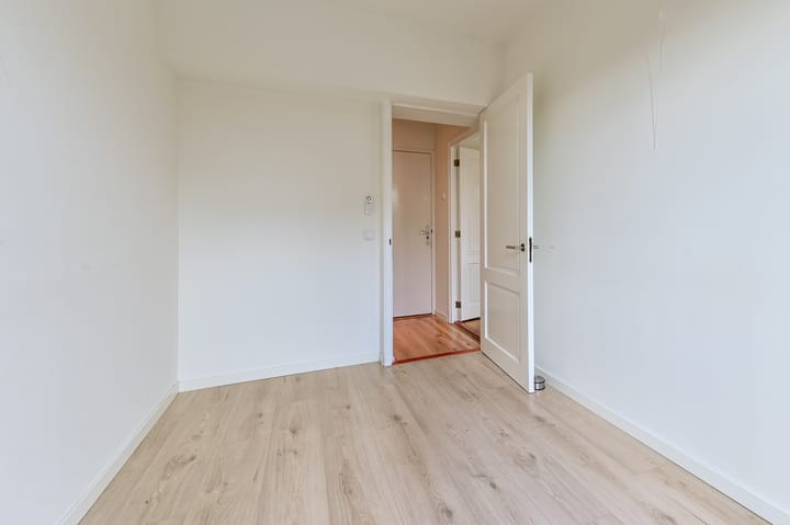 Foto 19 van Middenweg 130-A