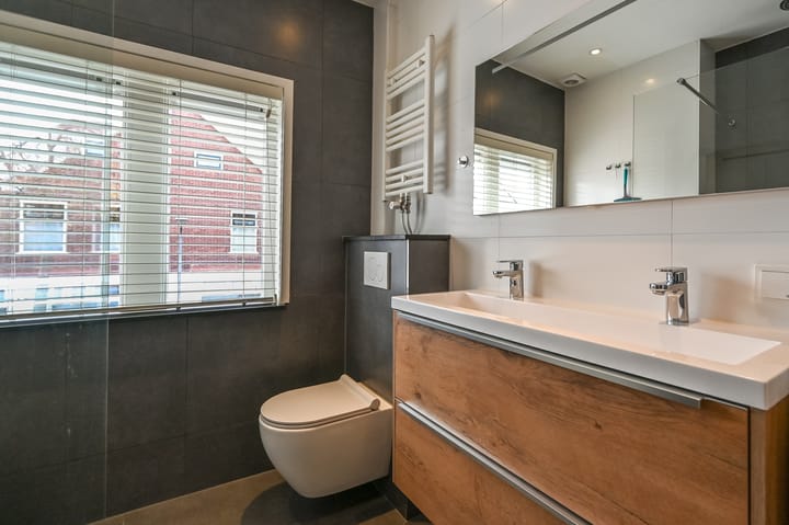 Foto 20 van Middenweg 130-A