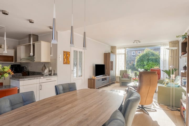 Foto 4 van van Houtstraat 42