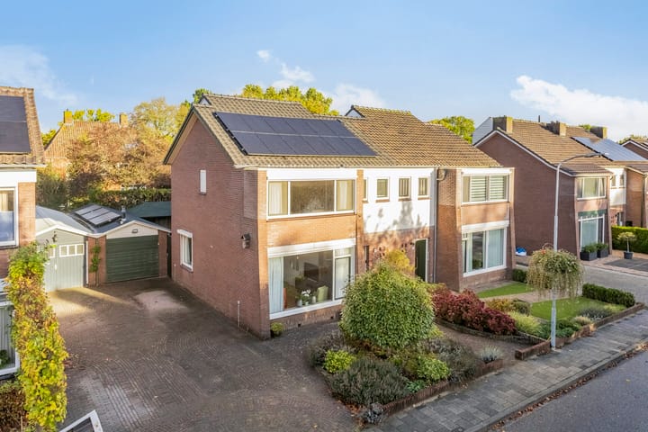 Foto 9 van van Houtstraat 42