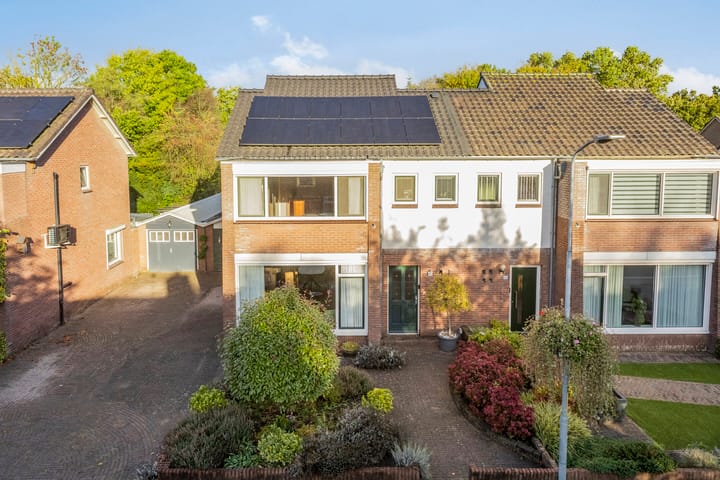 Foto 10 van van Houtstraat 42