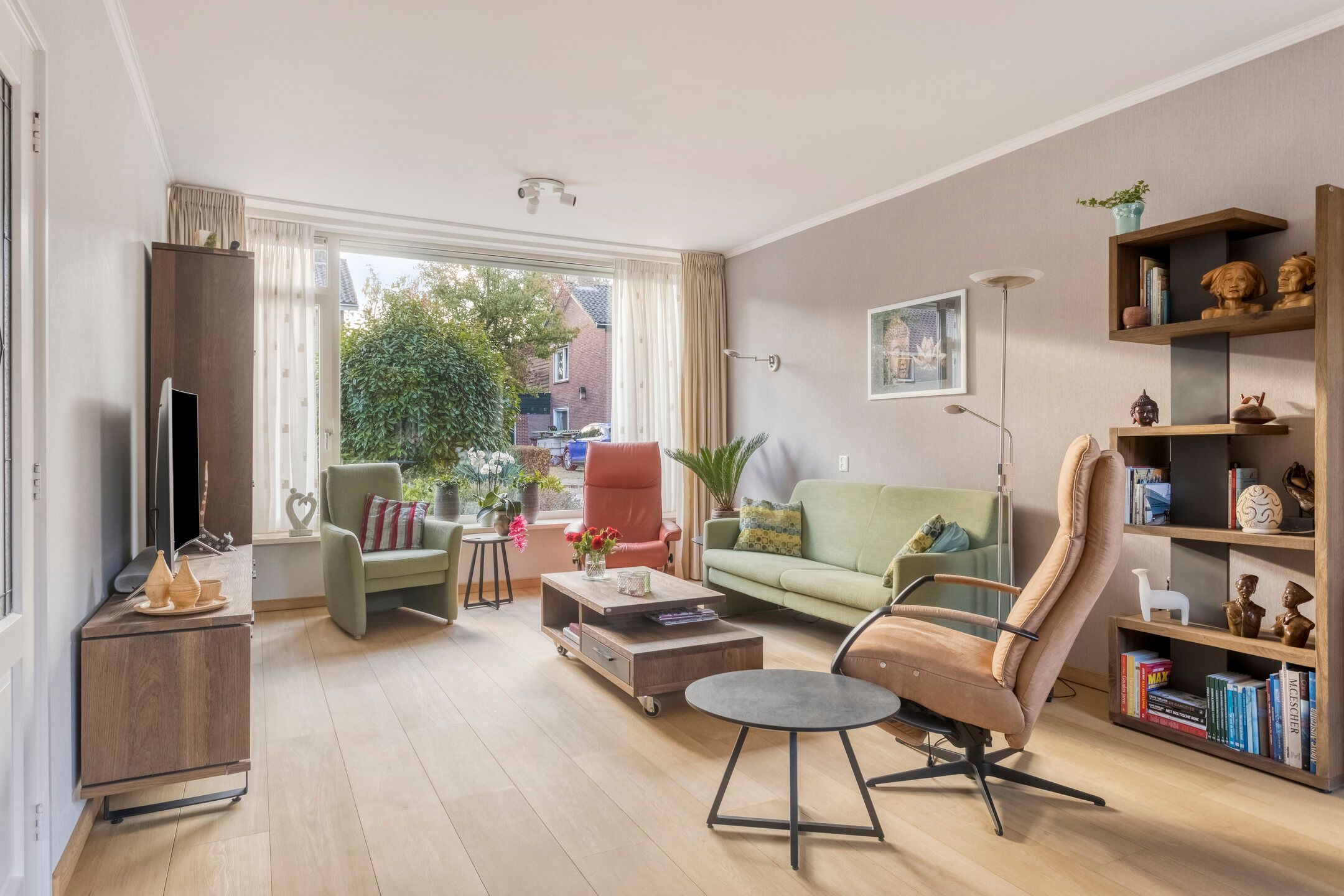 Foto 15 van van Houtstraat 42