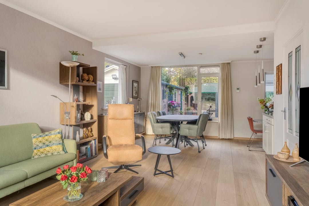 Foto 17 van van Houtstraat 42