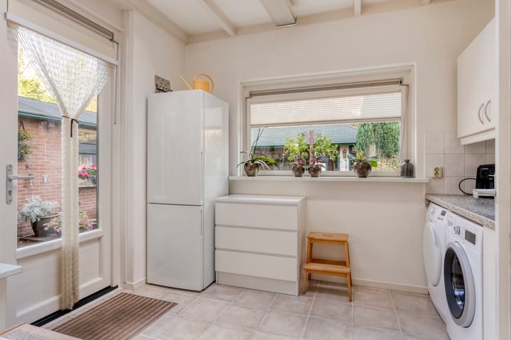 Foto 22 van van Houtstraat 42