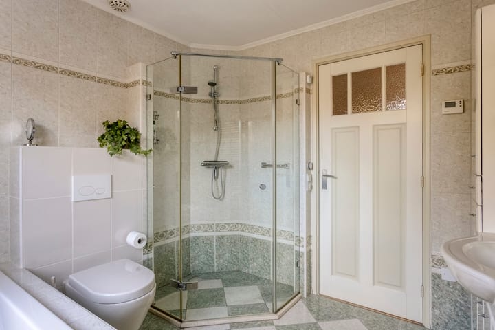 Foto 29 van van Houtstraat 42