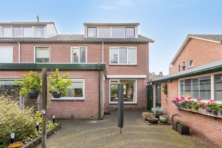 Foto 44 van van Houtstraat 42