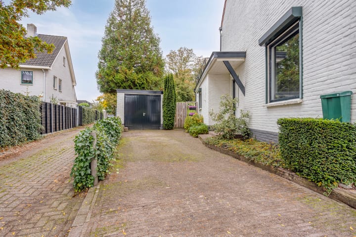 Foto 12 van Middellaan 8