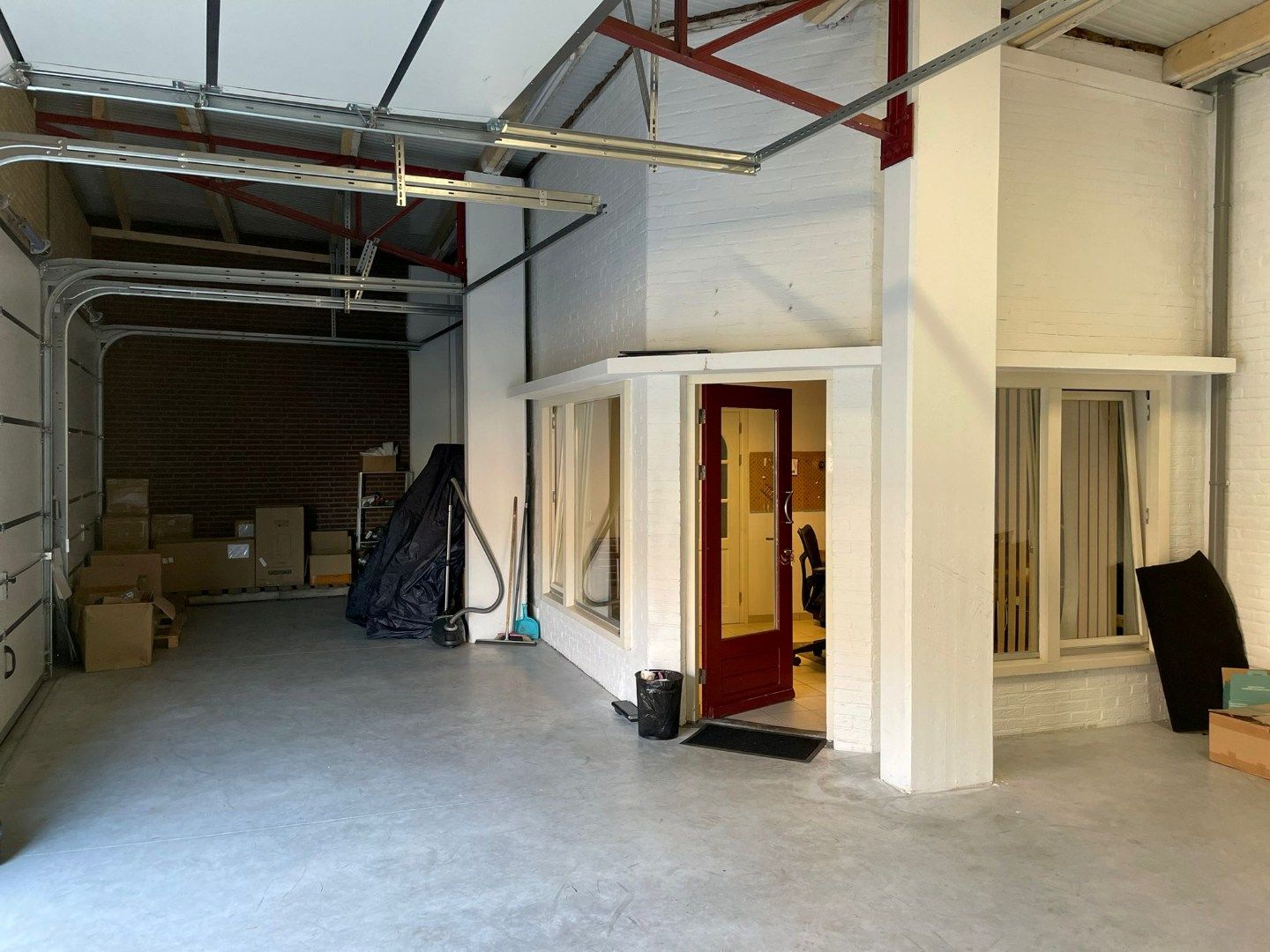 View photo 2 of Pastoor Stassenstraat 1