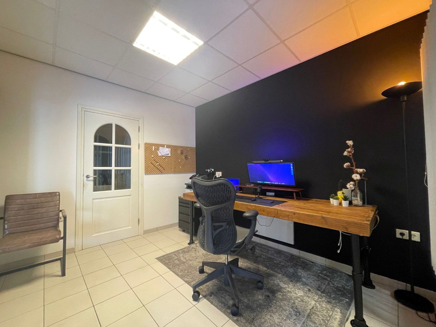 View photo 4 of Pastoor Stassenstraat 1