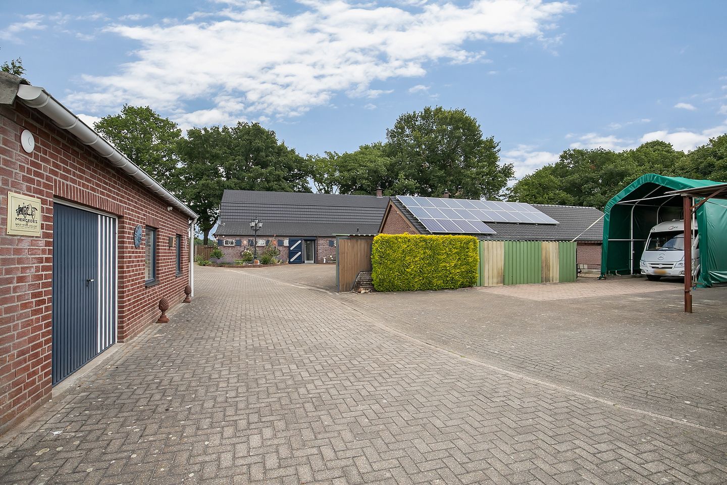 Bekijk foto 2 van Rijksweg 28