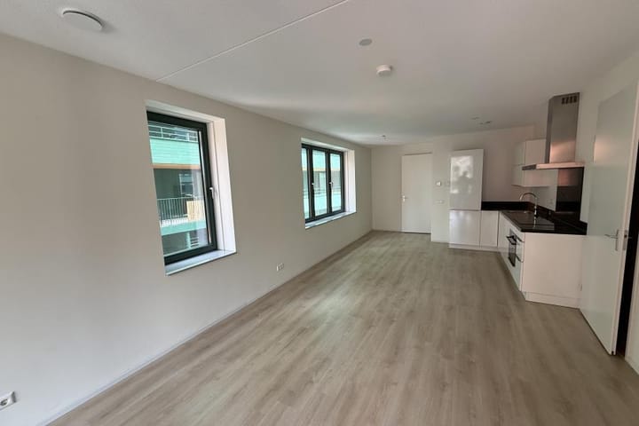 Foto 11 van Haarlemmerweg 1162-K