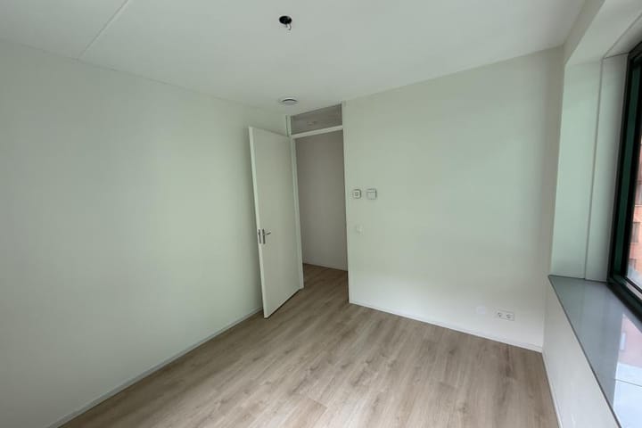 Foto 8 van Haarlemmerweg 1162-K