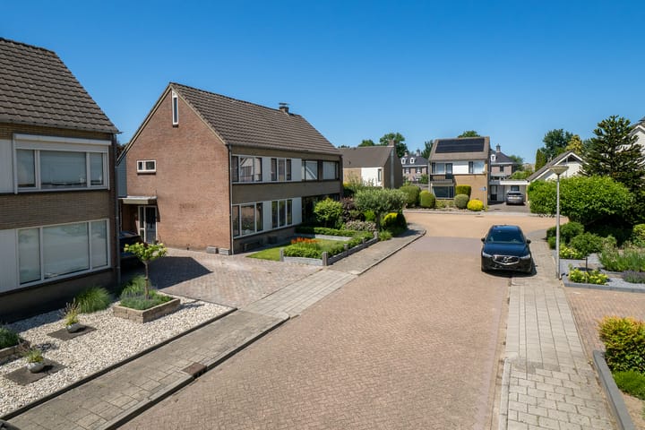 Foto 36 van Elzenlaan 2