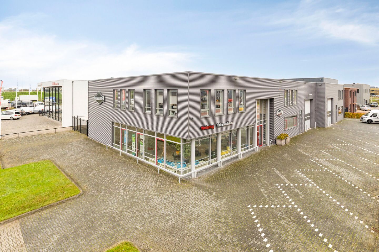 View photo 2 of Rondweg 34