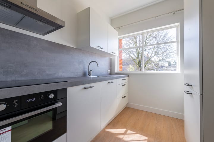 Foto 14 van Julianalaan 4-A