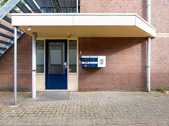 Photo 9 of Stuijvenburchstraat 40-A