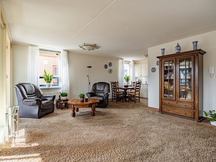 Photo 14 of Stuijvenburchstraat 40-A