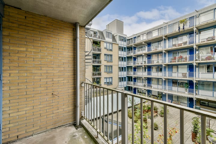 Foto 20 van Staringstraat 5-M