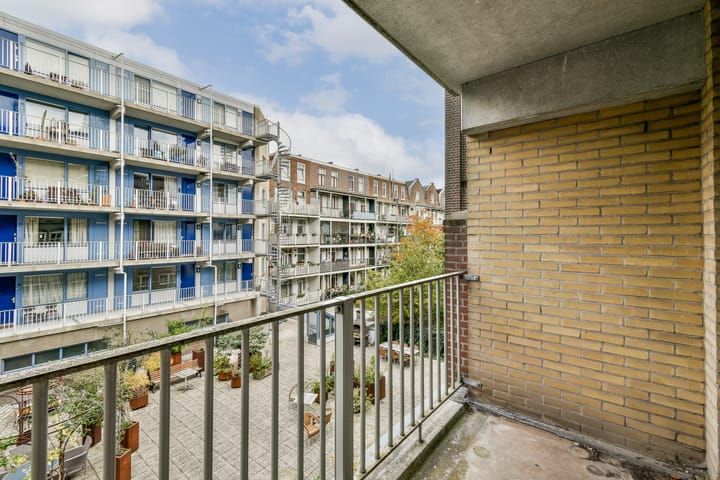 Foto 22 van Staringstraat 5-M