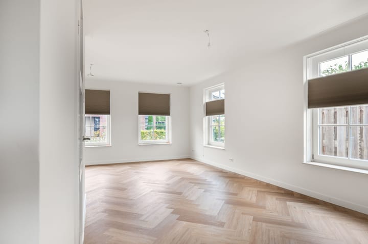 Photo 11 of Hogeweg 117