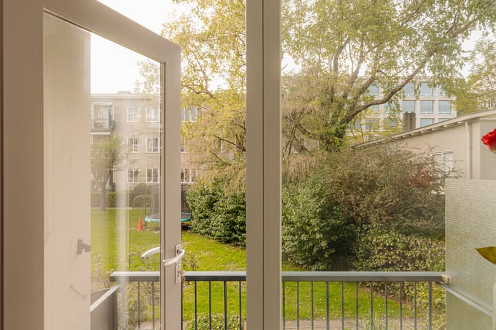 Photo 5 of Montferlandstraat 4-H