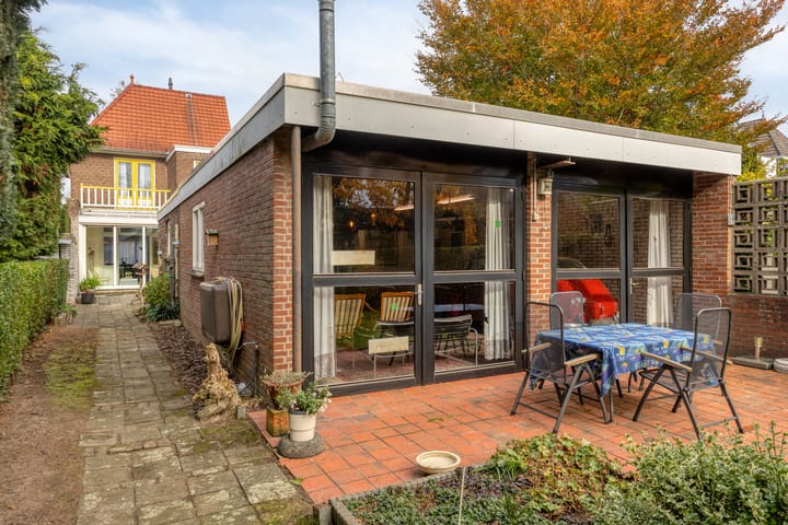 Photo 3 of Julianalaan 19