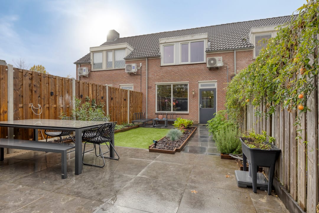 Photo 2 of Monseigneur Dubbelmanstraat 4