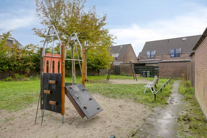 Photo 33 of Monseigneur Dubbelmanstraat 4