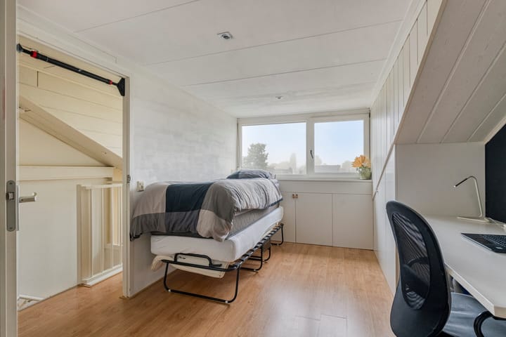 Foto 15 van Korenbloemstraat 66