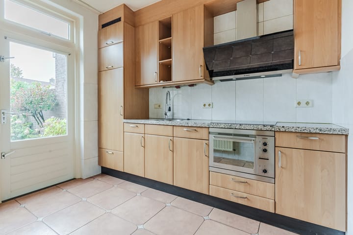 Photo 2 of Mgr. Nolensstraat 19