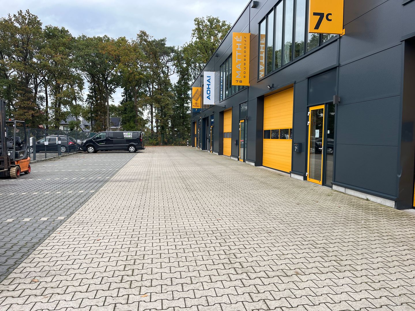 View photo 2 of Haarbos 7-d