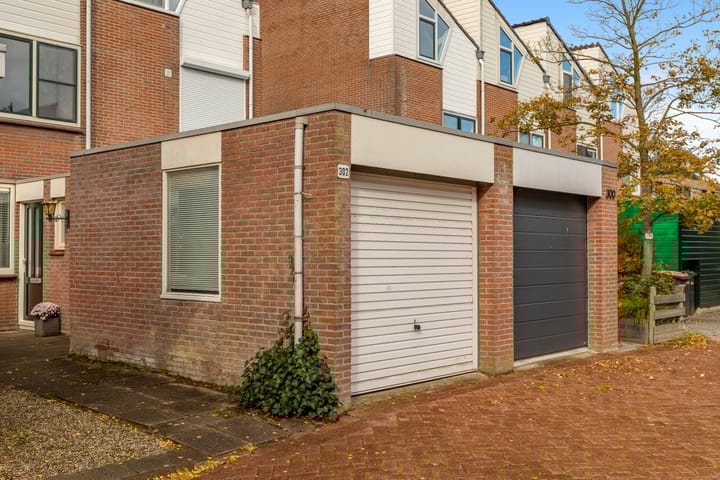 Foto 33 van Benesserlaan 302