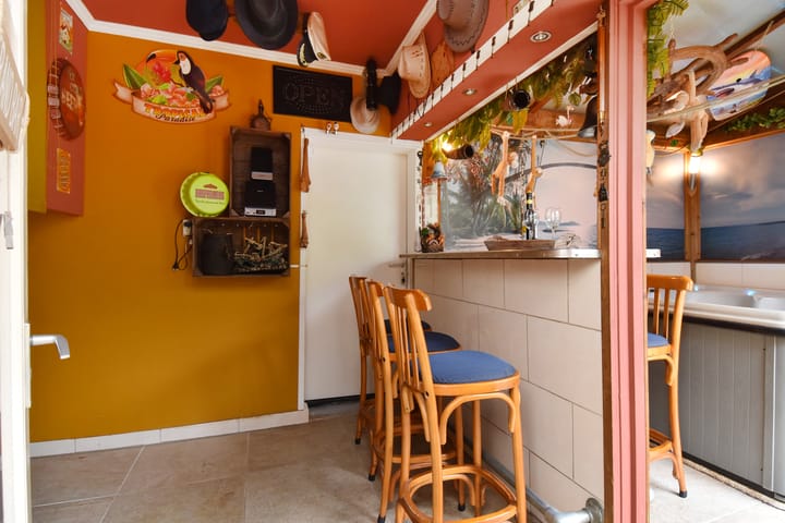 Photo 17 of Bonfut 12