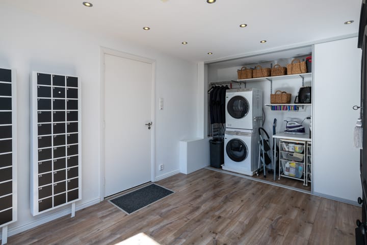 Foto 24 van Dolfijnpark 10