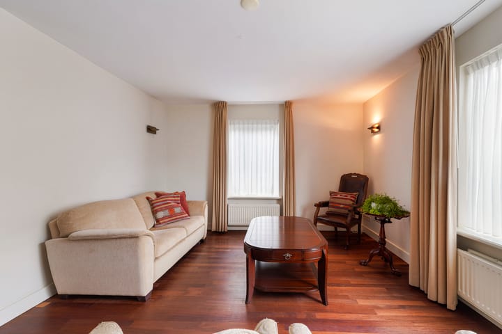 Photo 14 of Kamille 10