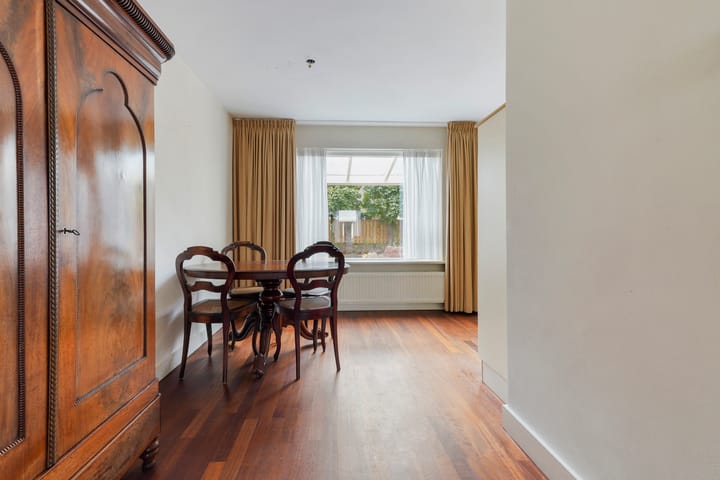 Photo 16 of Kamille 10