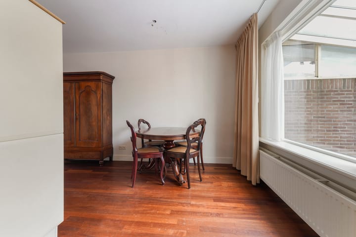 Photo 17 of Kamille 10