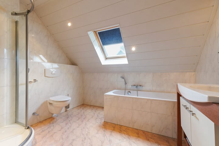 Photo 31 of Kamille 10