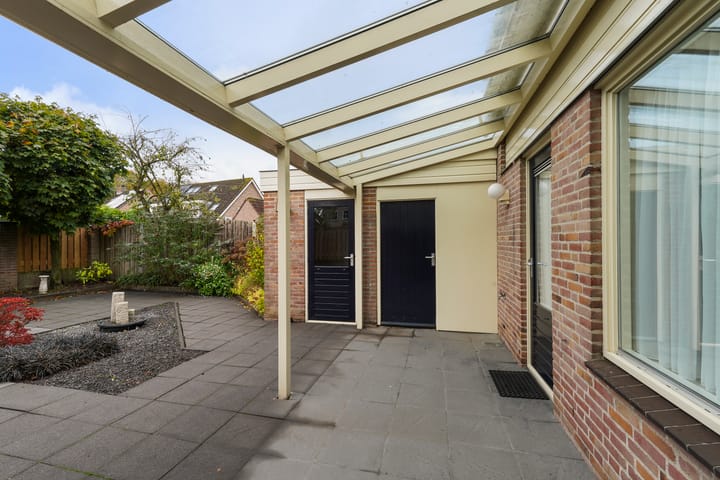 Photo 41 of Kamille 10