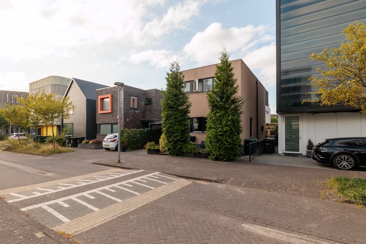 Foto 2 van Helenusstraat 8