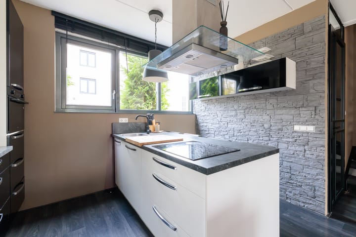 Foto 17 van Helenusstraat 8