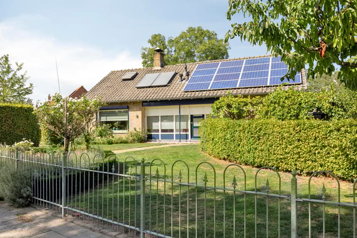 Foto 2 van Julianastraat 1