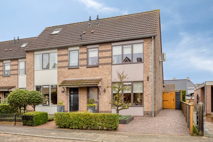 Foto 1 van Goudenregenstraat 9