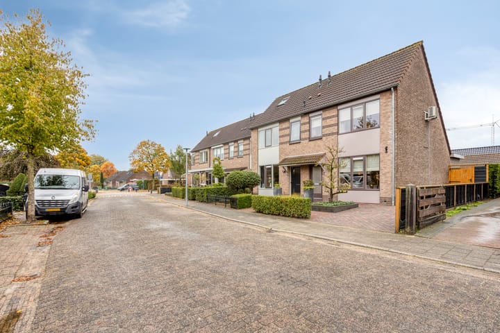 Foto 34 van Goudenregenstraat 9