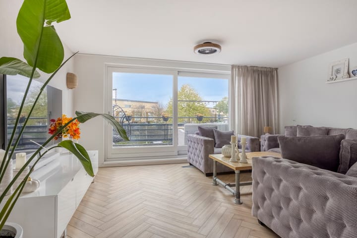 Foto 13 van Bisonstraat 32