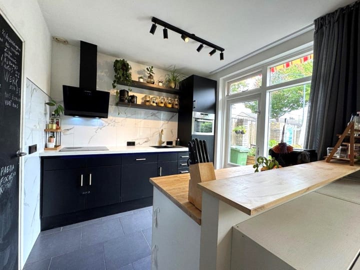 Photo 6 of Van Leeuwenhoeklaan 72